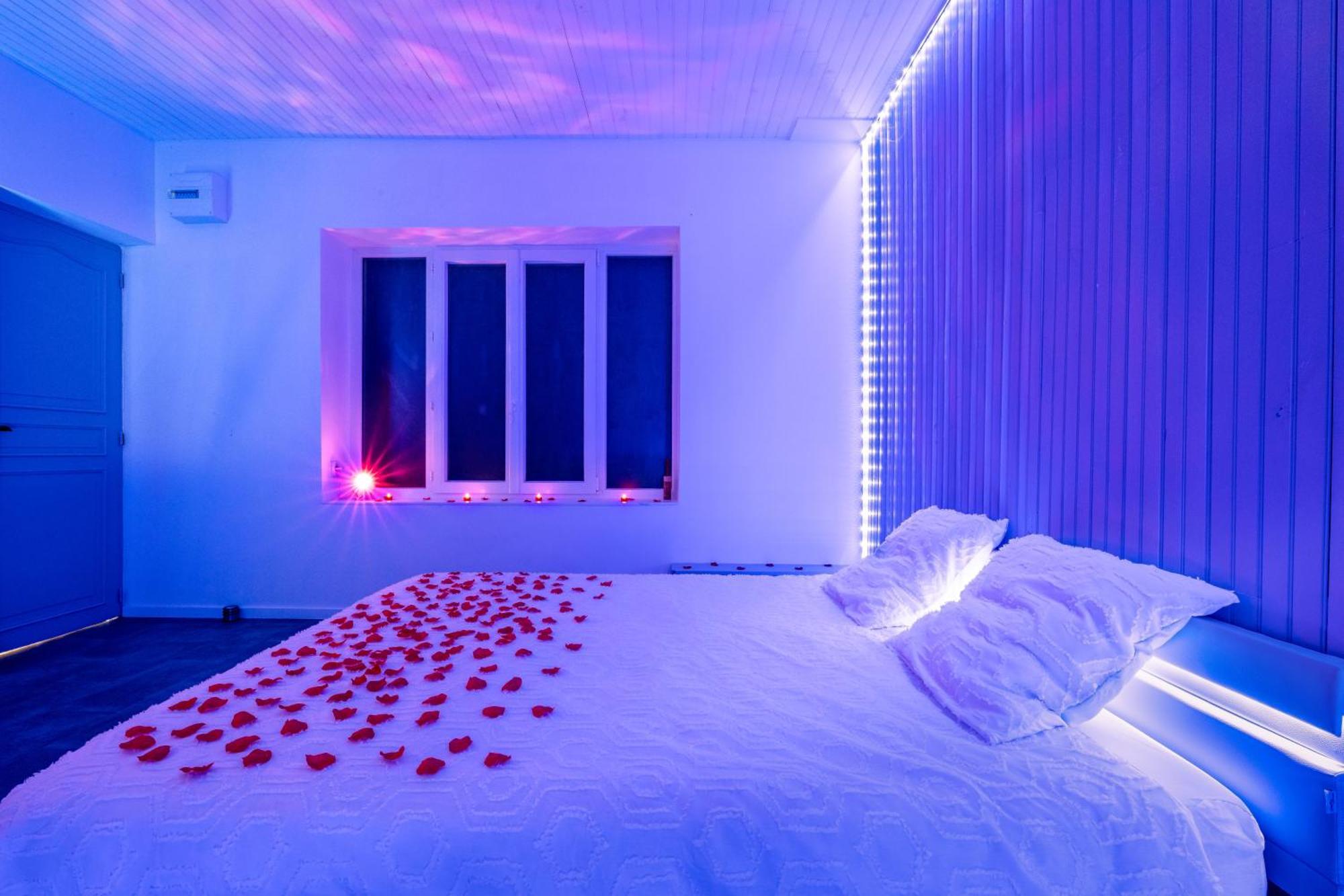 Suite Romantique โซลต์-เดอ-โวคลูซ ภายนอก รูปภาพ